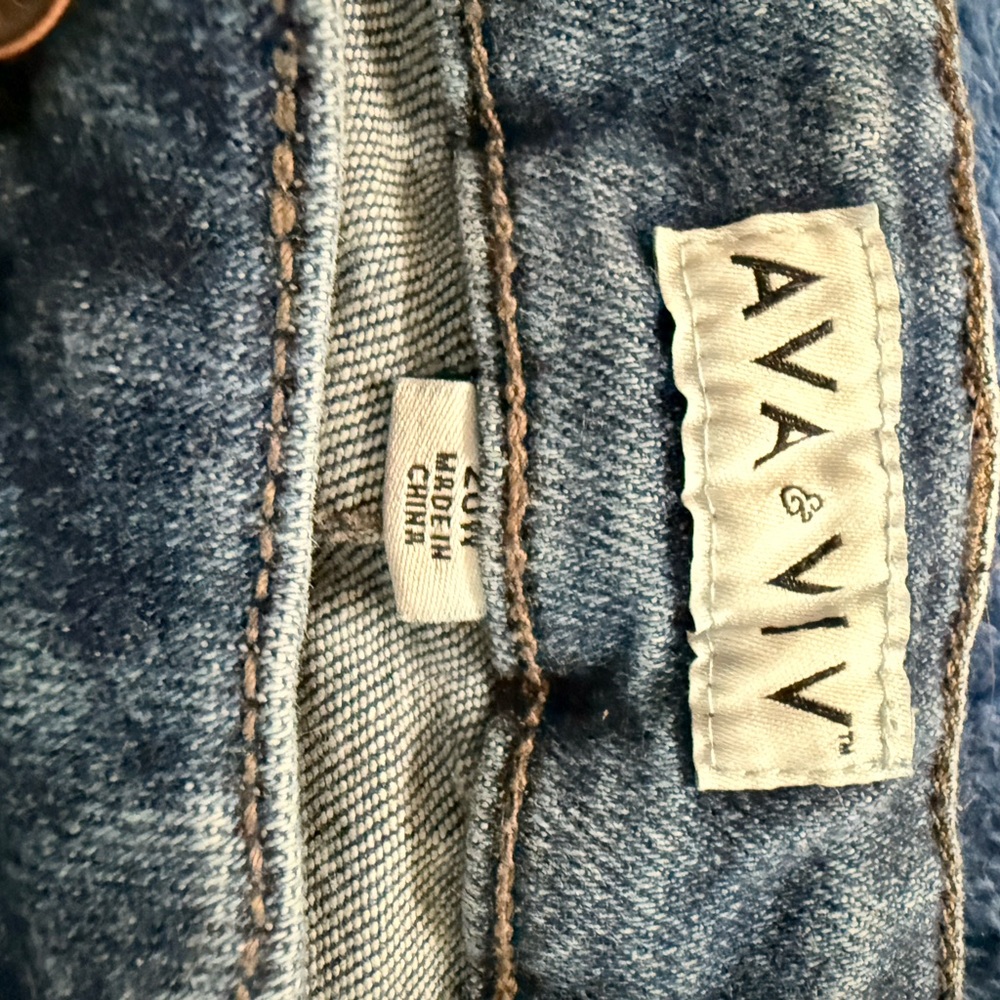 Ava & Viv Denim Frayed Hem Shorts💰💰 - Picture 3 of 4